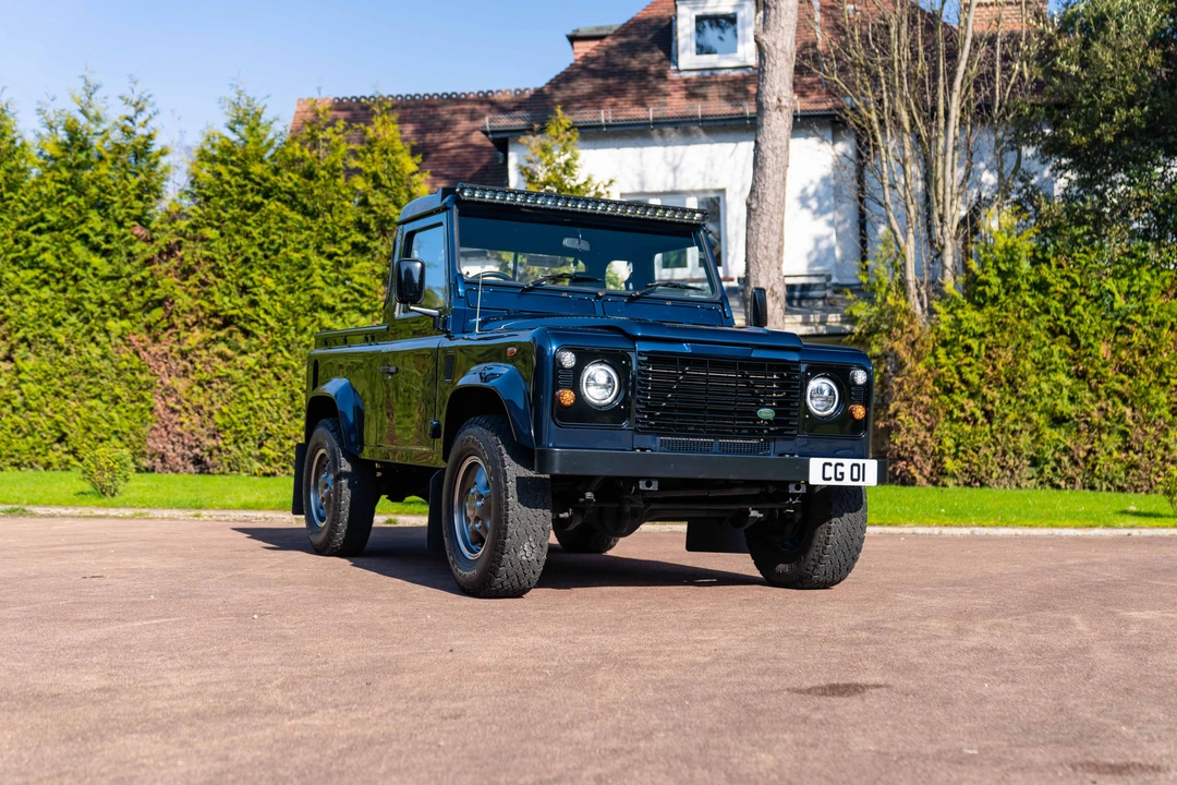 2003 Land Rover Defender 90 - Image 10 of 31