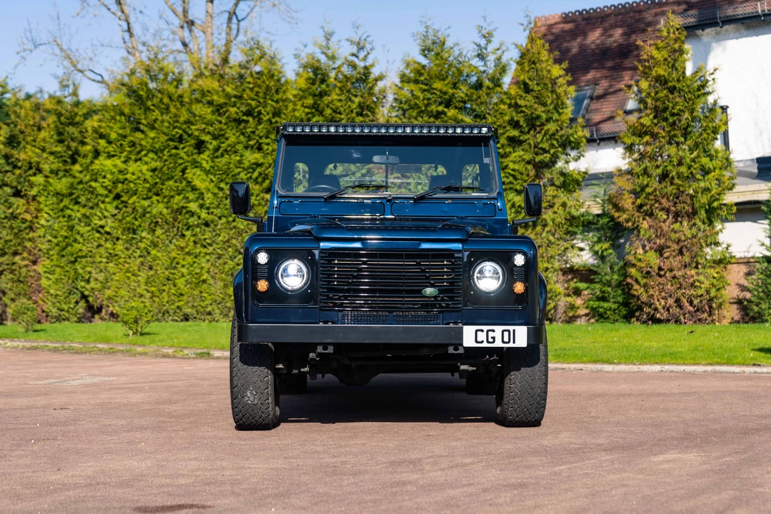 2003 Land Rover Defender 90 - Image 11 of 31