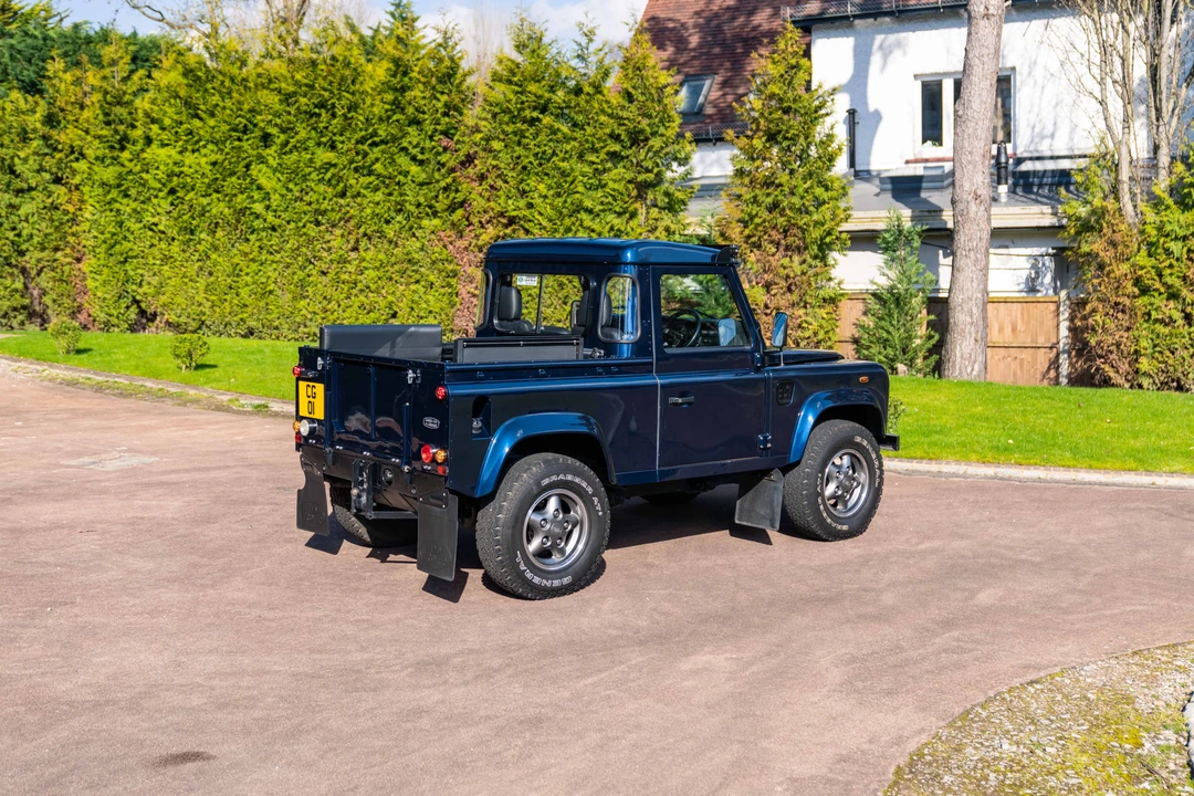 2003 Land Rover Defender 90 - Image 17 of 31