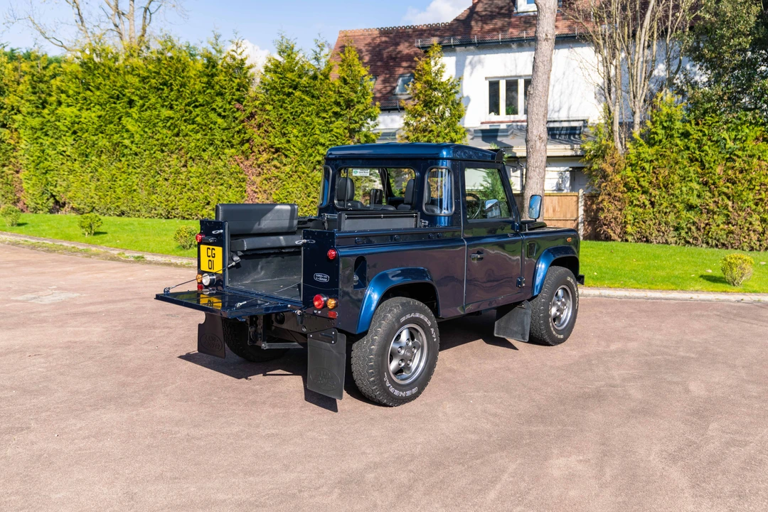 2003 Land Rover Defender 90 - Image 16 of 31