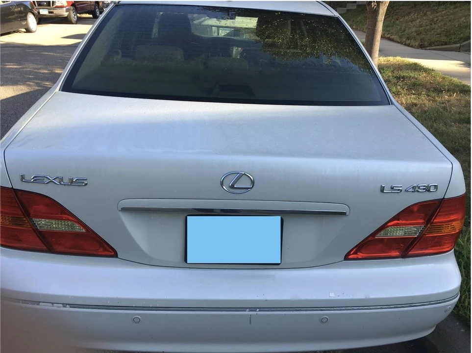 2003 Lexus LS 3rd Gen - Image 10 of 11