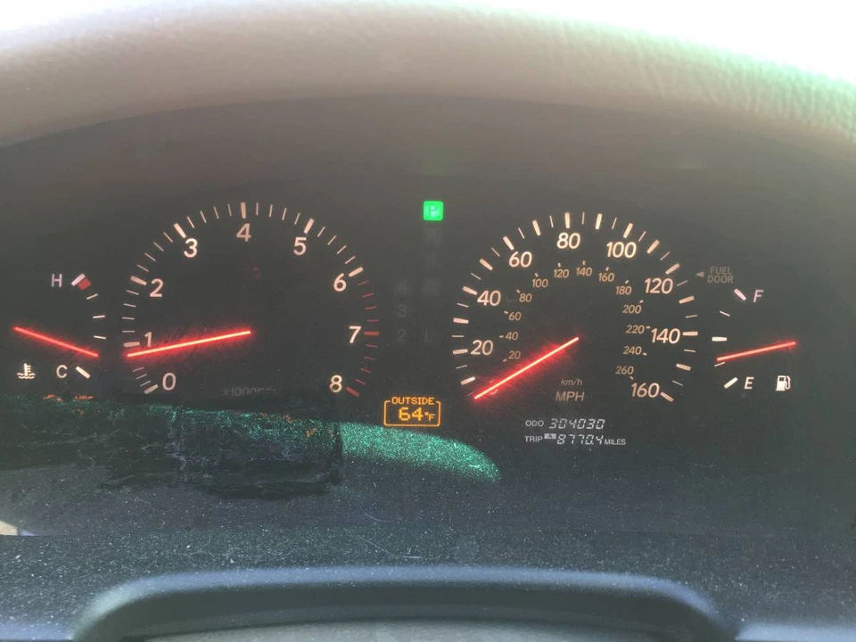 2003 Lexus LS 3rd Gen - Image 9 of 11