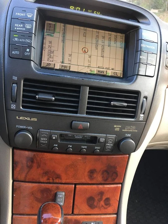 2003 Lexus LS 3rd Gen - Image 2 of 11