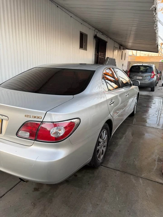 2003 Lexus ES 3rd Gen - Image 4 of 5
