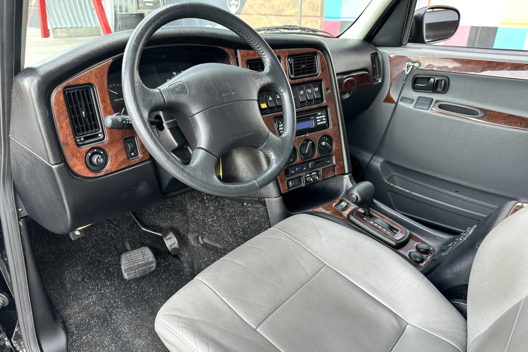 2003 LTI - Image 6 of 8