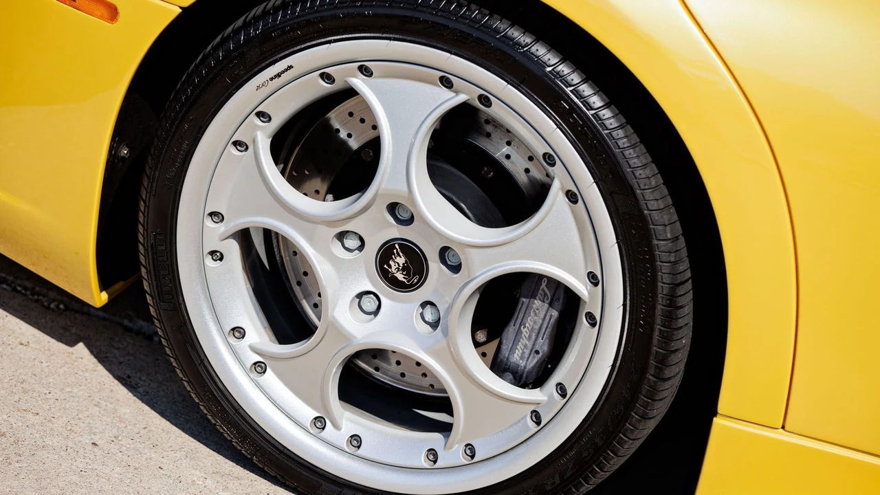 2003 Lamborghini Murcielago - Image 26 of 31