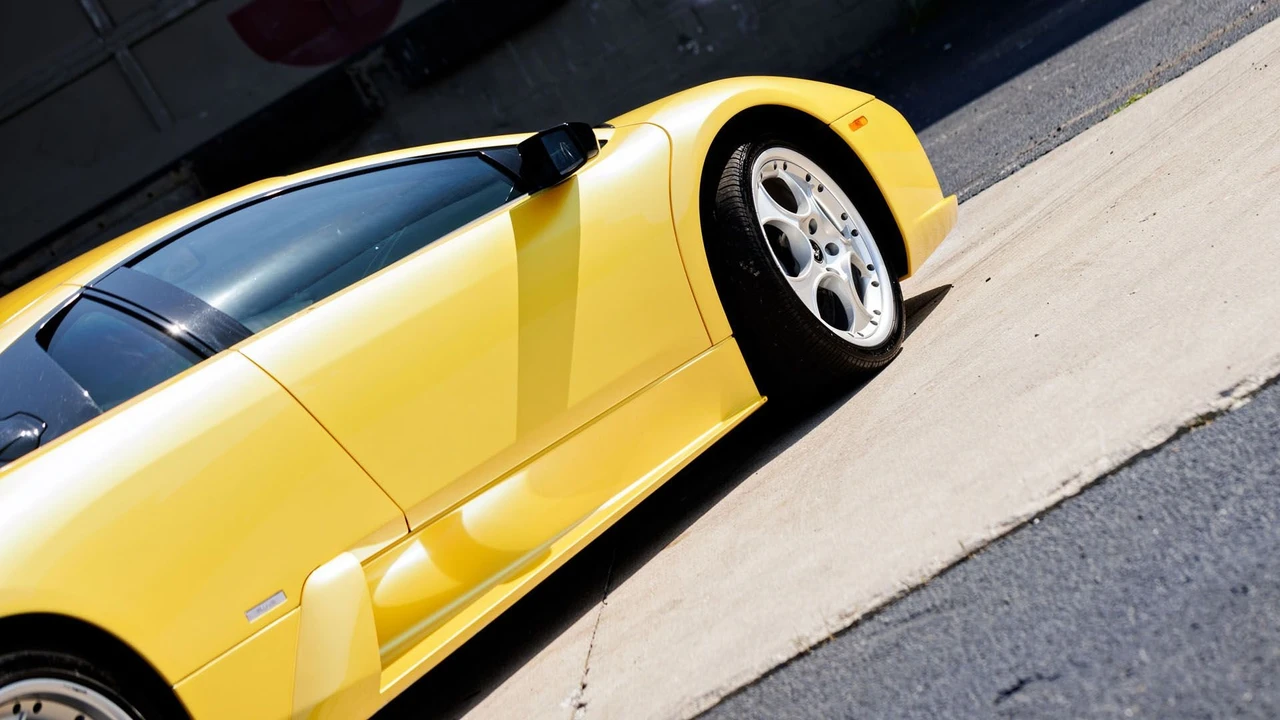 2003 Lamborghini Murcielago - Image 28 of 31