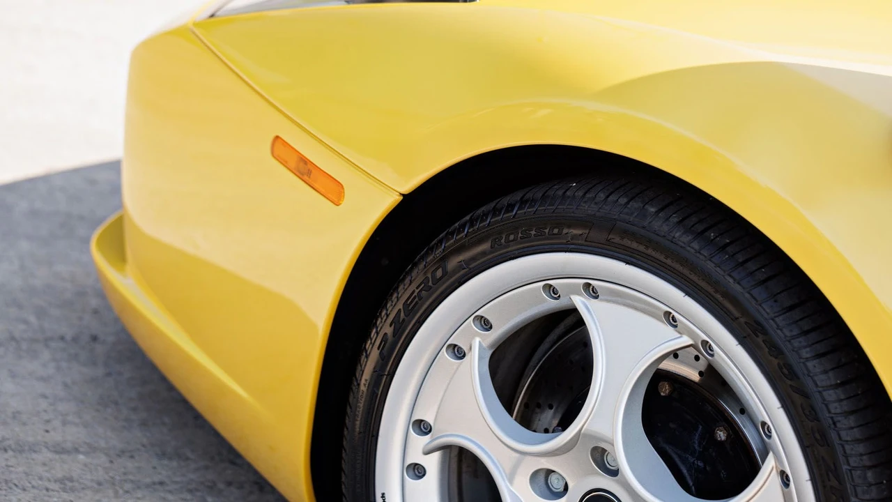 2003 Lamborghini Murcielago - Image 24 of 31