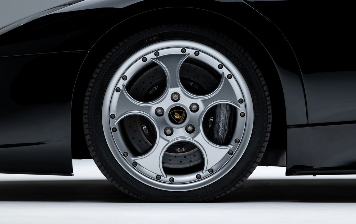 2003 Lamborghini Murcielago - Image 16 of 19