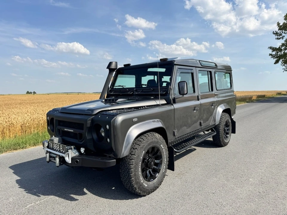 2003 Land Rover Defender 110 - Image 2 of 30