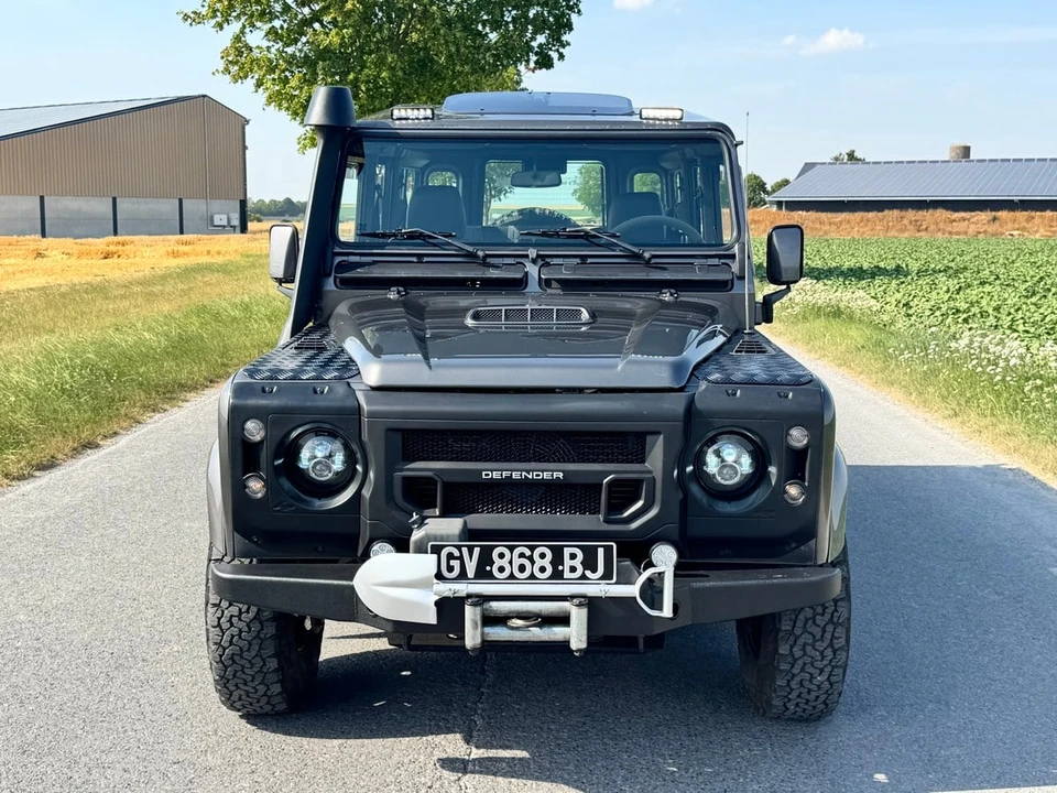 2003 Land Rover Defender 110 - Image 3 of 30