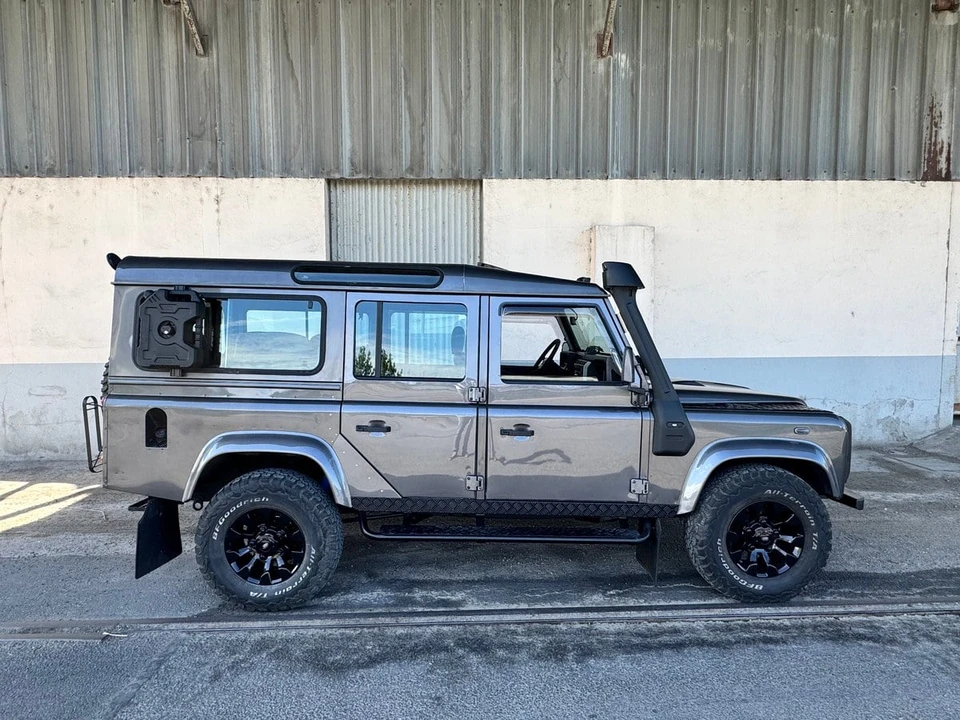 2003 Land Rover Defender 110 - Image 7 of 30