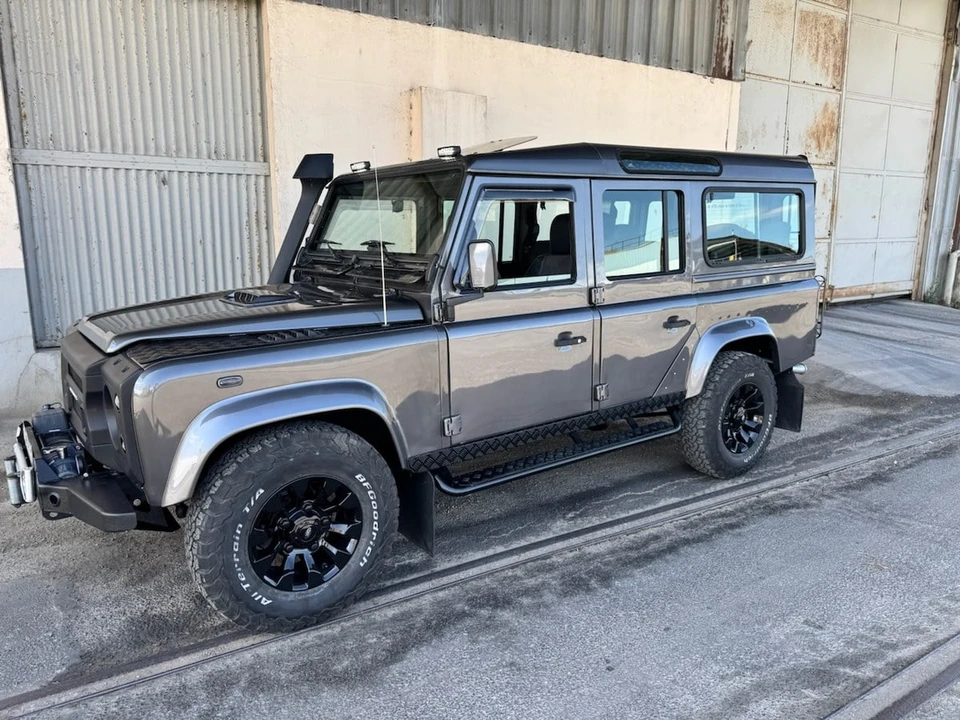 2003 Land Rover Defender 110 - Image 12 of 30