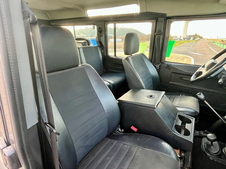 2003 Land Rover Defender 110 - Image 24 of 30