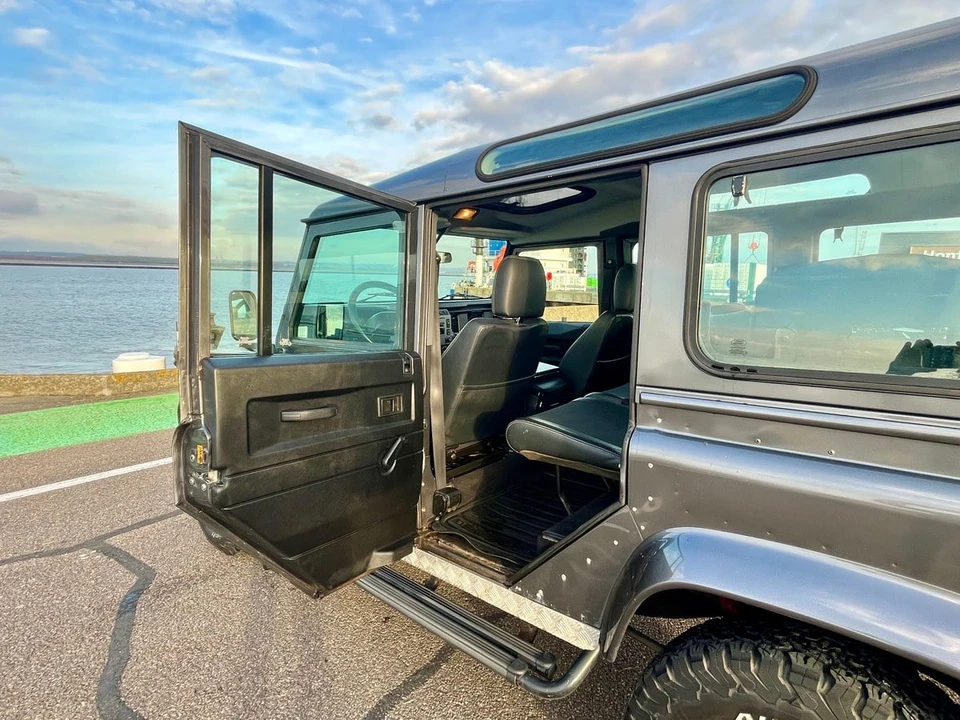 2003 Land Rover Defender 110 - Image 28 of 30