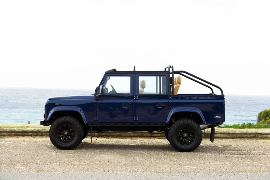 2003 Land Rover Defender 110 - Image 12 of 31