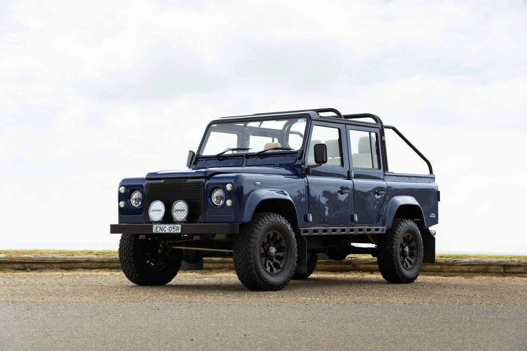 2003 Land Rover Defender 110 - Image 25 of 31