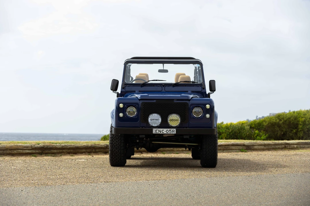 2003 Land Rover Defender 110 - Image 24 of 31