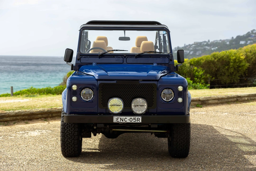 2003 Land Rover Defender 110 - Image 10 of 31