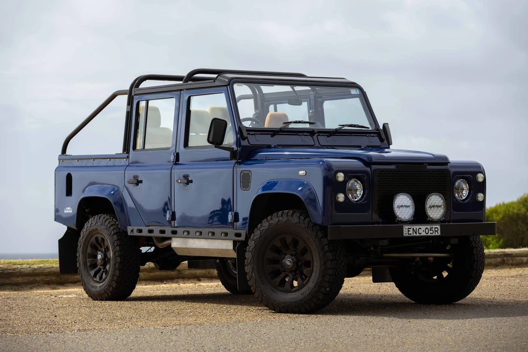 2003 Land Rover Defender 110 - Image 9 of 31
