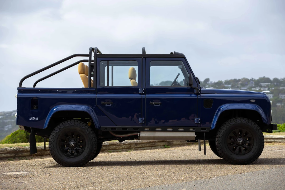 2003 Land Rover Defender 110 - Image 8 of 31