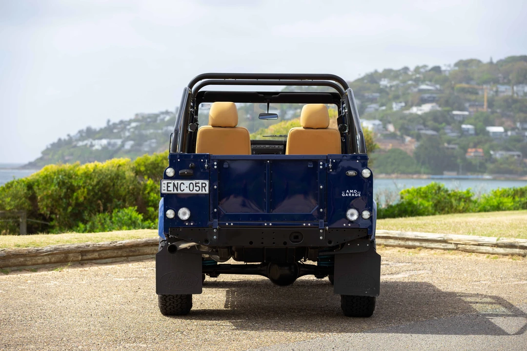 2003 Land Rover Defender 110 - Image 21 of 31
