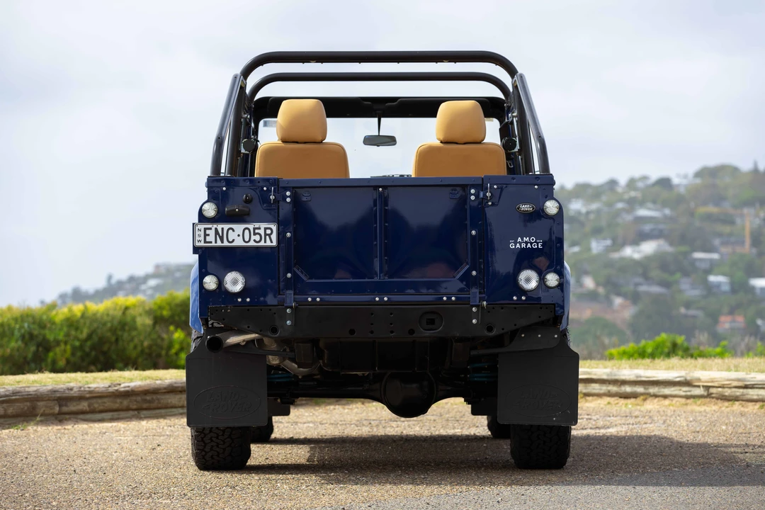 2003 Land Rover Defender 110 - Image 6 of 31