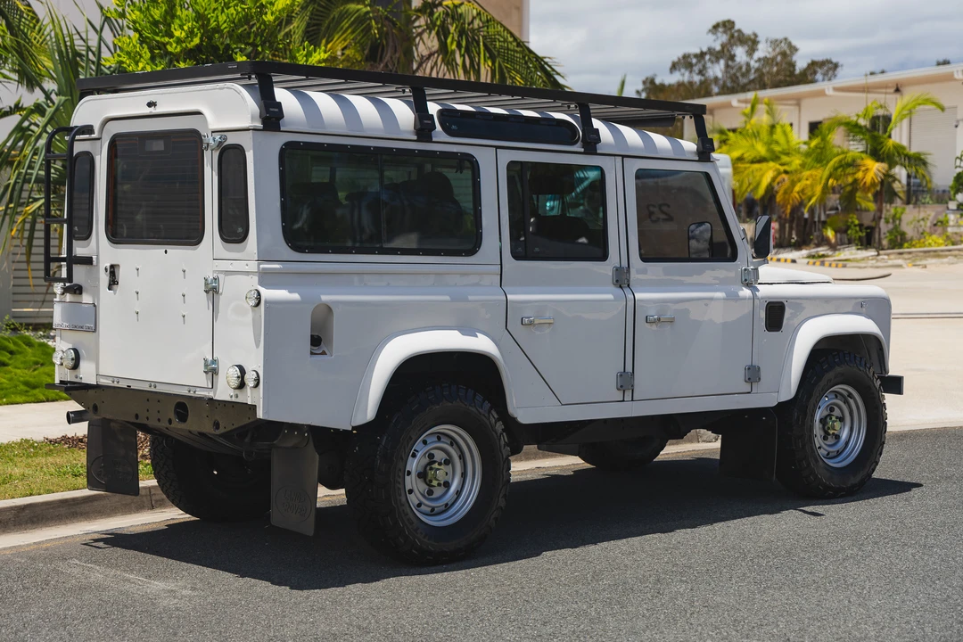 2033 Land Rover Defender 110 - Image 14 of 31