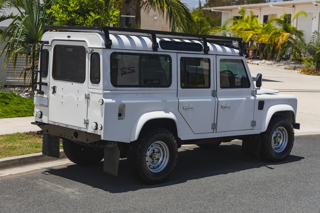 2033 Land Rover Defender 110 - Image 15 of 31
