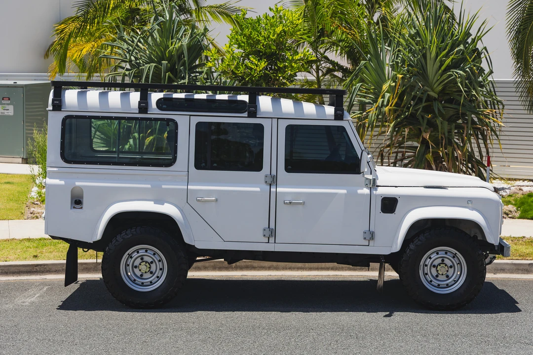 2033 Land Rover Defender 110 - Image 12 of 31