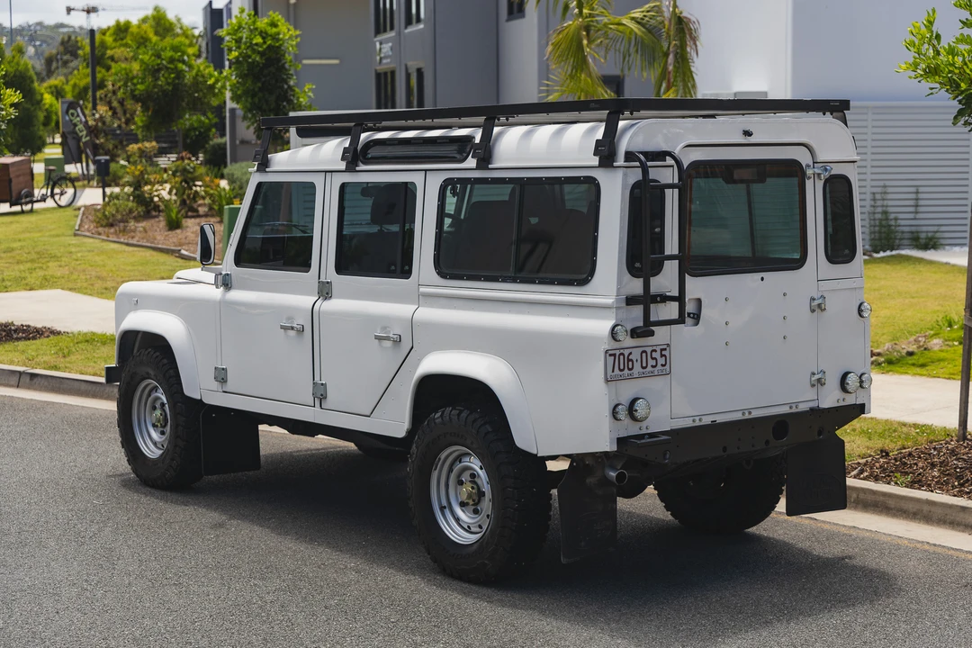 2033 Land Rover Defender 110 - Image 19 of 31