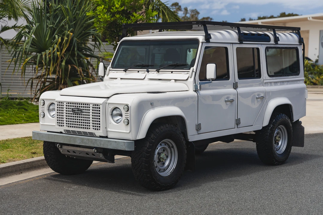 2033 Land Rover Defender 110 - Image 21 of 31