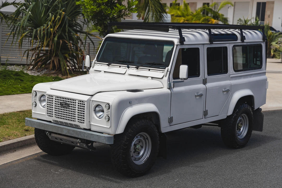 2033 Land Rover Defender 110 - Image 9 of 31