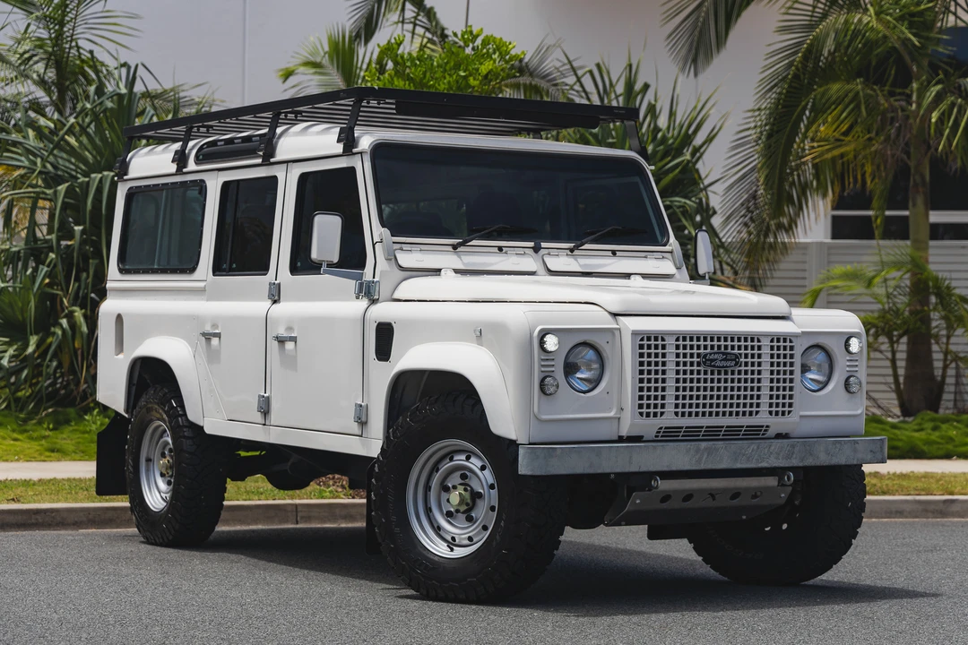 2033 Land Rover Defender 110 - Image 24 of 31