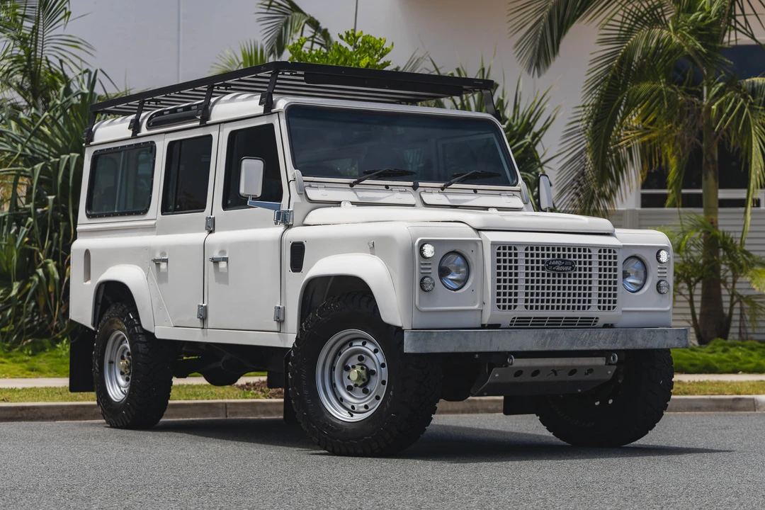 2033 Land Rover Defender 110 - Image 26 of 31