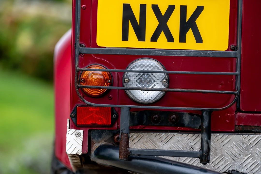 2003 Land Rover Defender 110 - Image 13 of 31