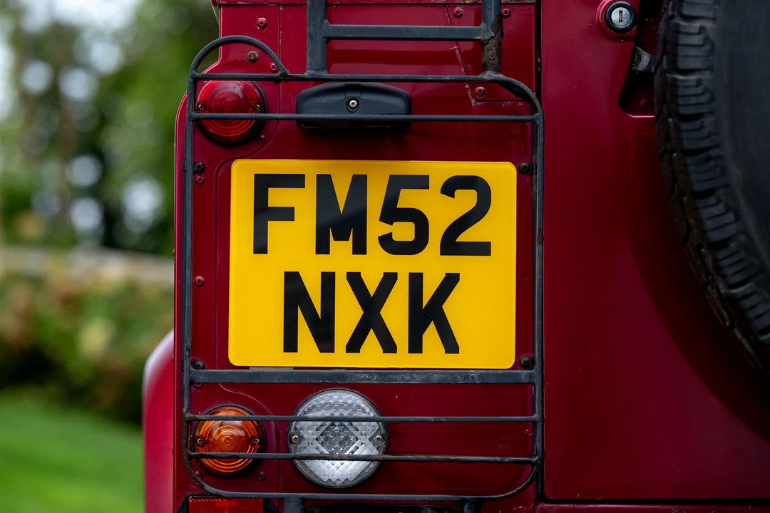 2003 Land Rover Defender 110 - Image 14 of 31