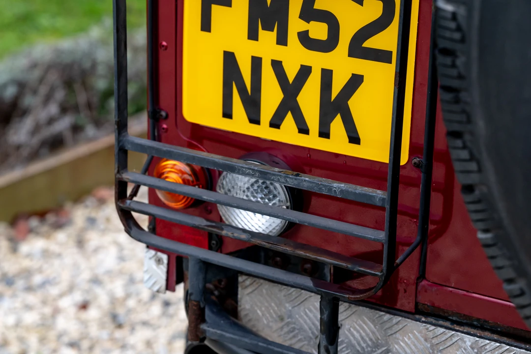 2003 Land Rover Defender 110 - Image 16 of 31