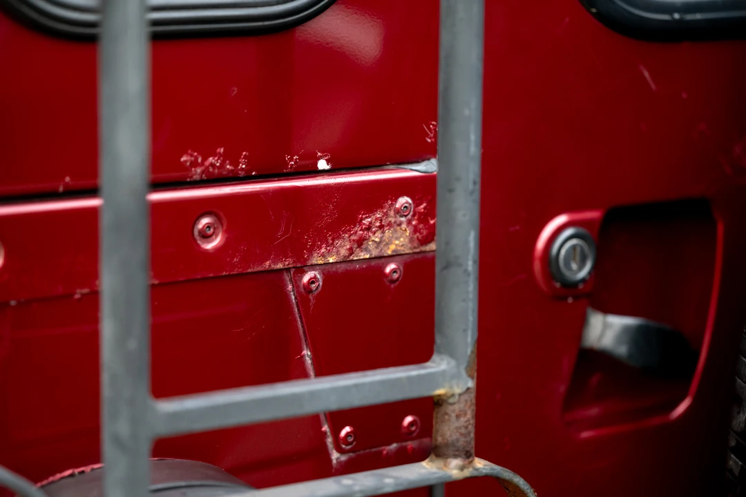2003 Land Rover Defender 110 - Image 23 of 31