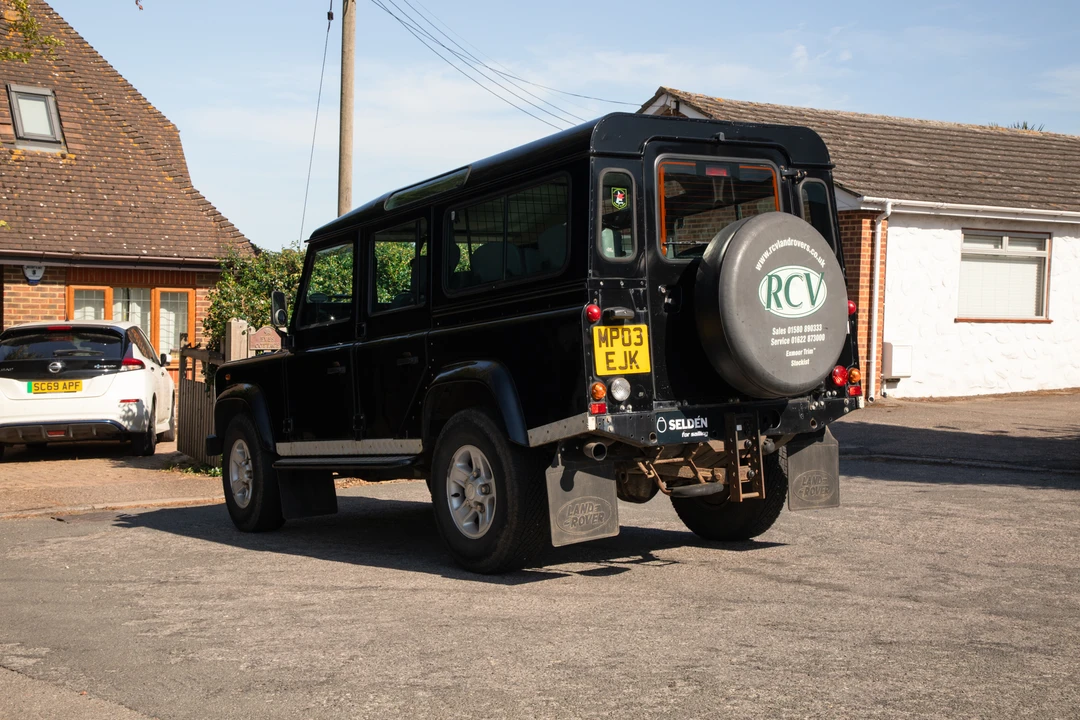 2003 Land Rover Defender 110 - Image 7 of 31