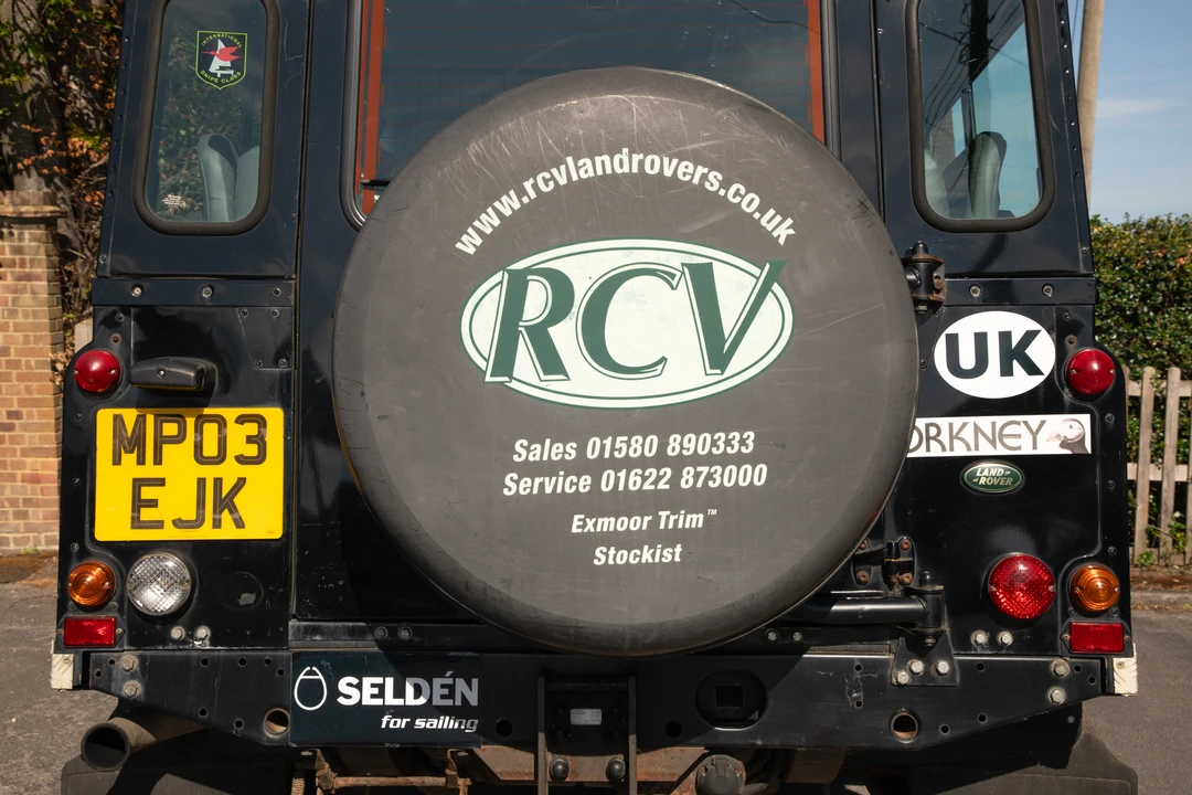 2003 Land Rover Defender 110 - Image 12 of 31