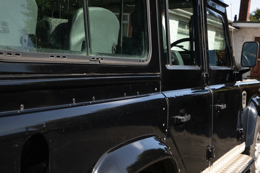 2003 Land Rover Defender 110 - Image 22 of 31