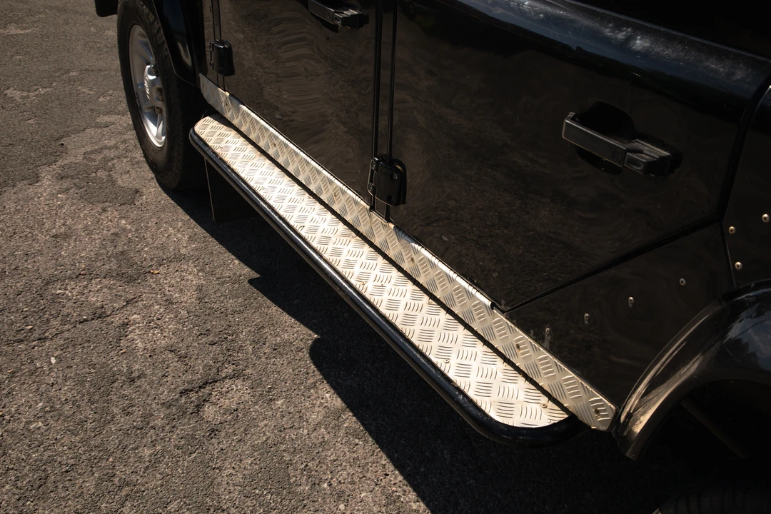2003 Land Rover Defender 110 - Image 24 of 31