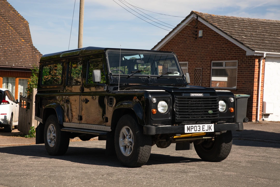 2003 Land Rover Defender 110 - Image 3 of 31