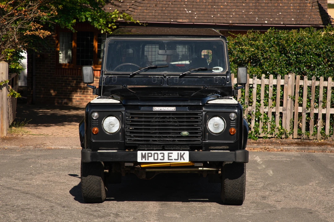 2003 Land Rover Defender 110 - Image 10 of 31