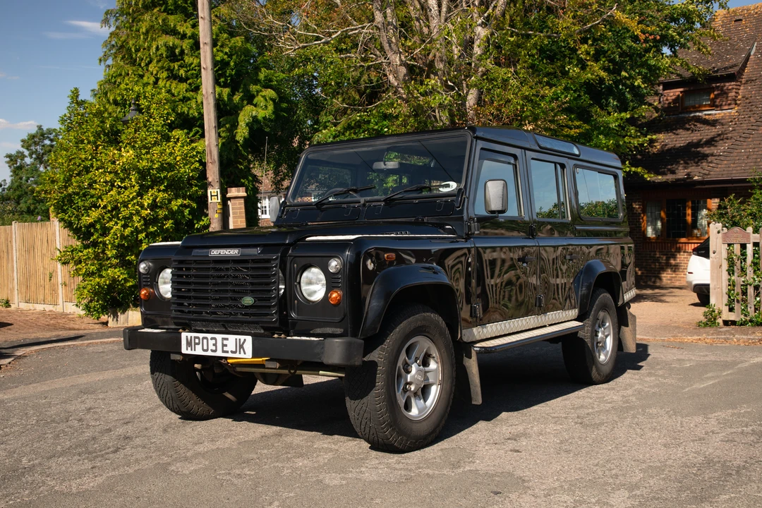 2003 Land Rover Defender 110 - Image 9 of 31