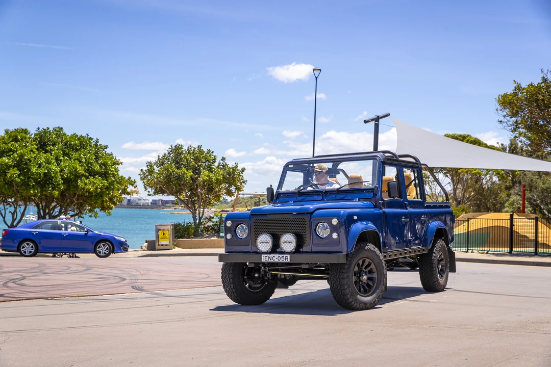 2003 Land Rover Defender 110 - Image 12 of 31