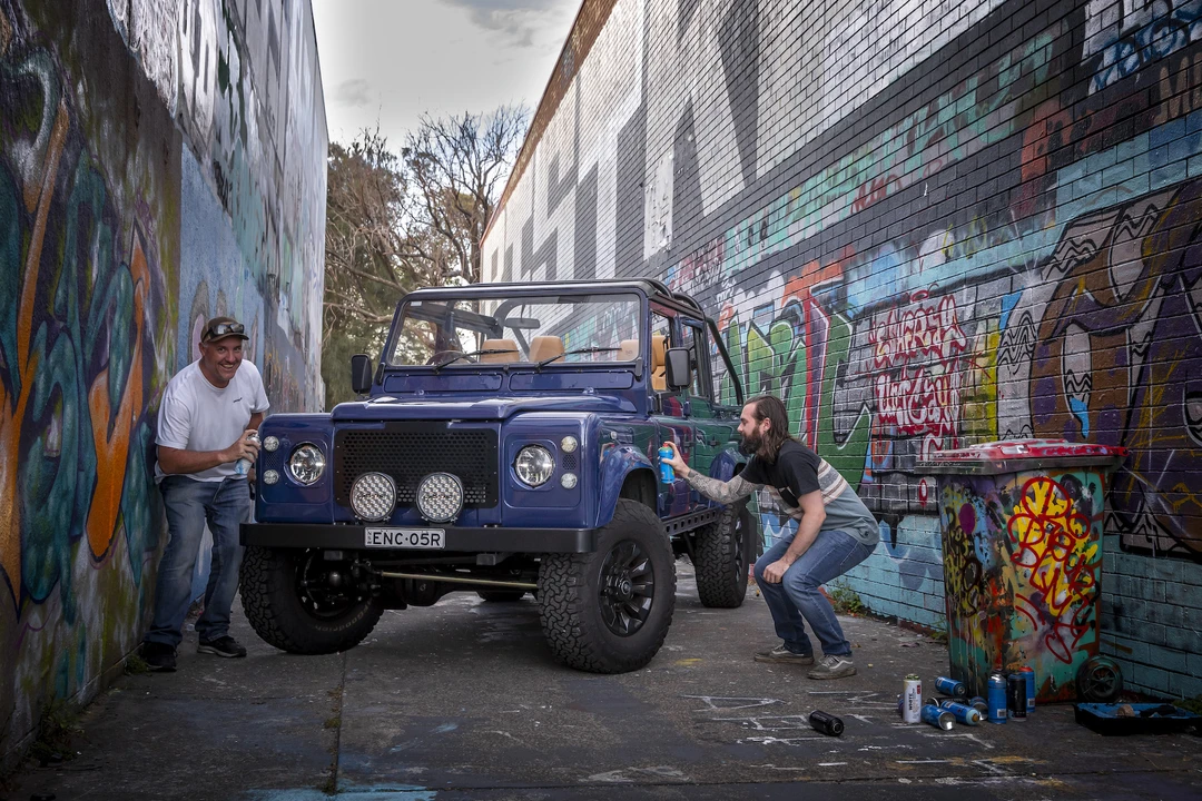 2003 Land Rover Defender 110 - Image 19 of 31