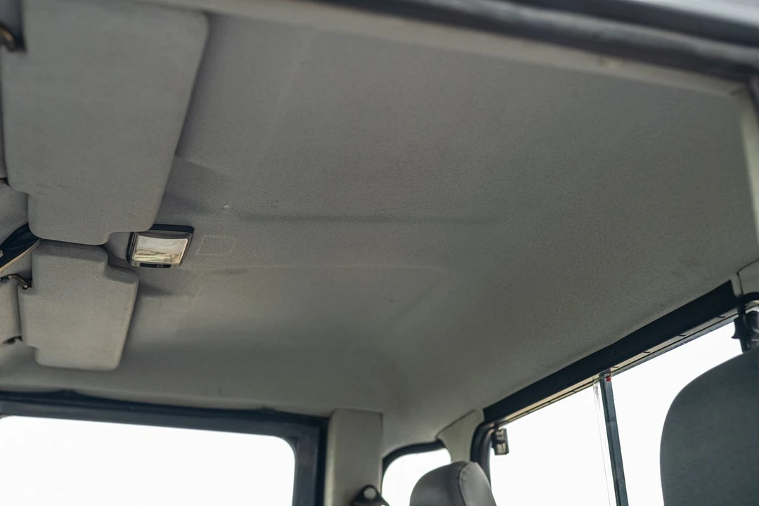 2003 Land Rover Defender 110 - Image 29 of 30