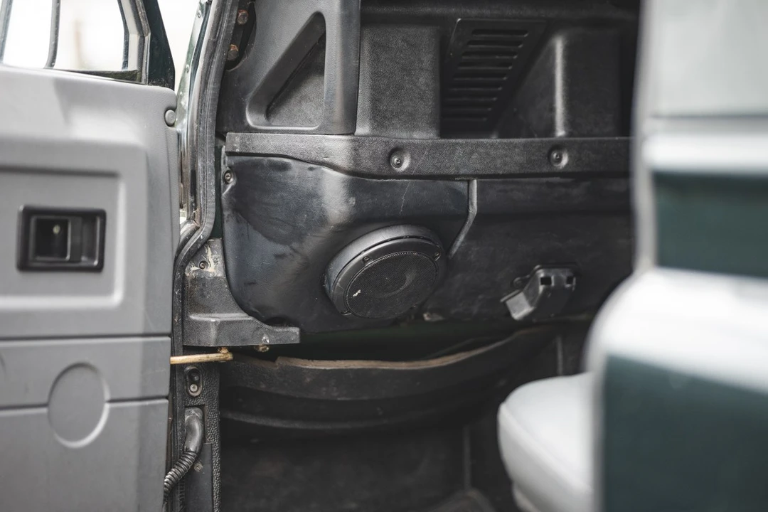 2003 Land Rover Defender 110 - Image 28 of 30